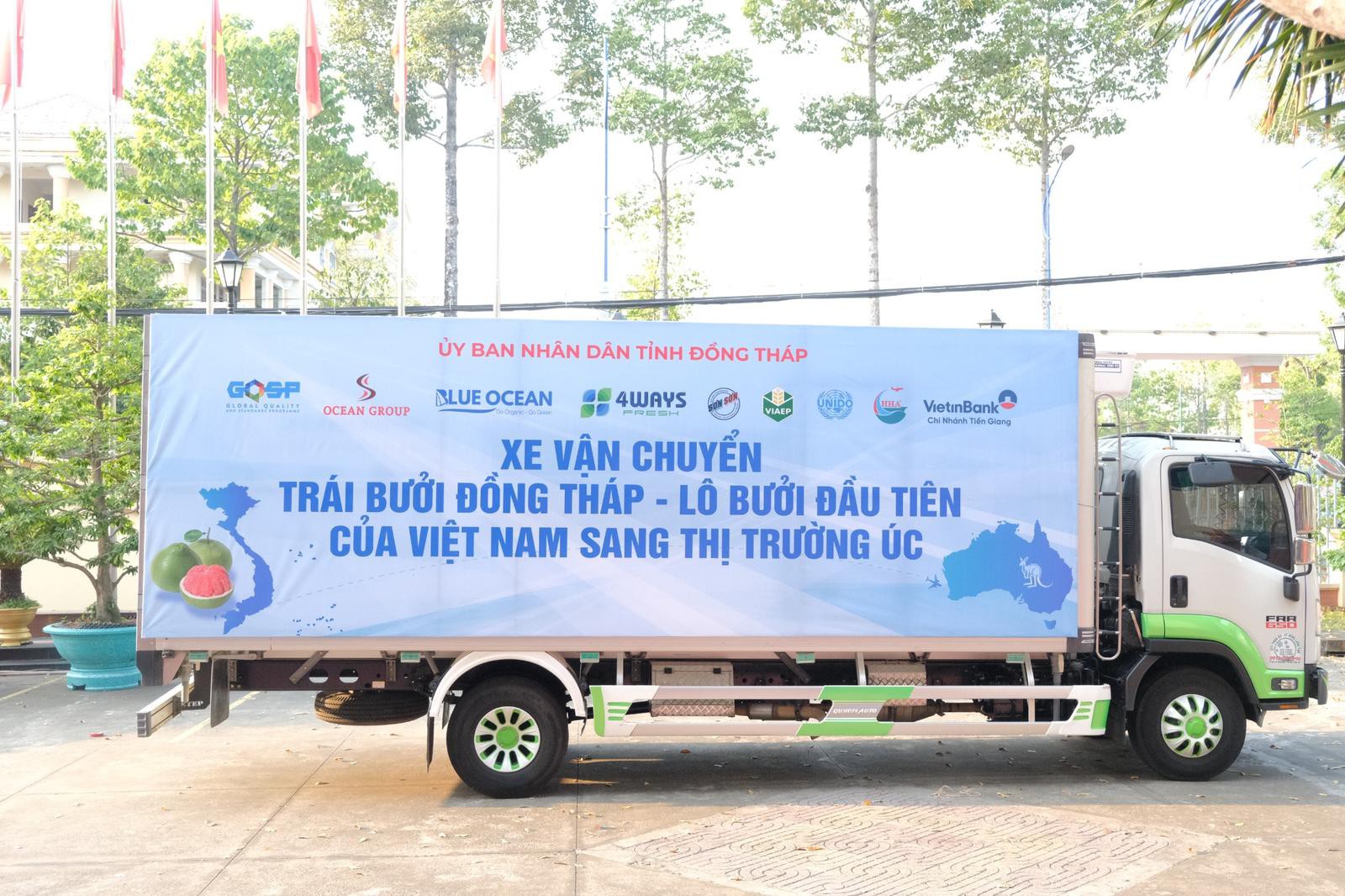 xe van chuyen buoi uc